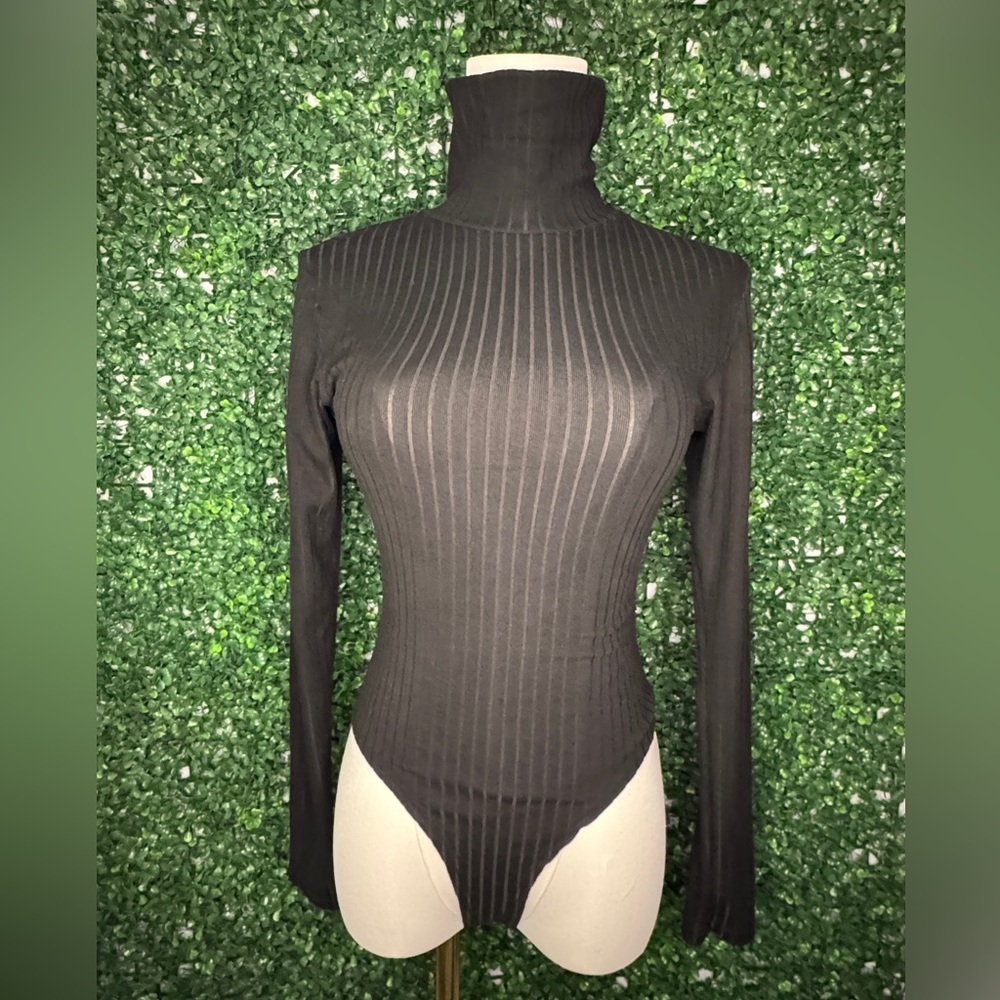 Elegant Black High-Neck Ribbed Bodysuit